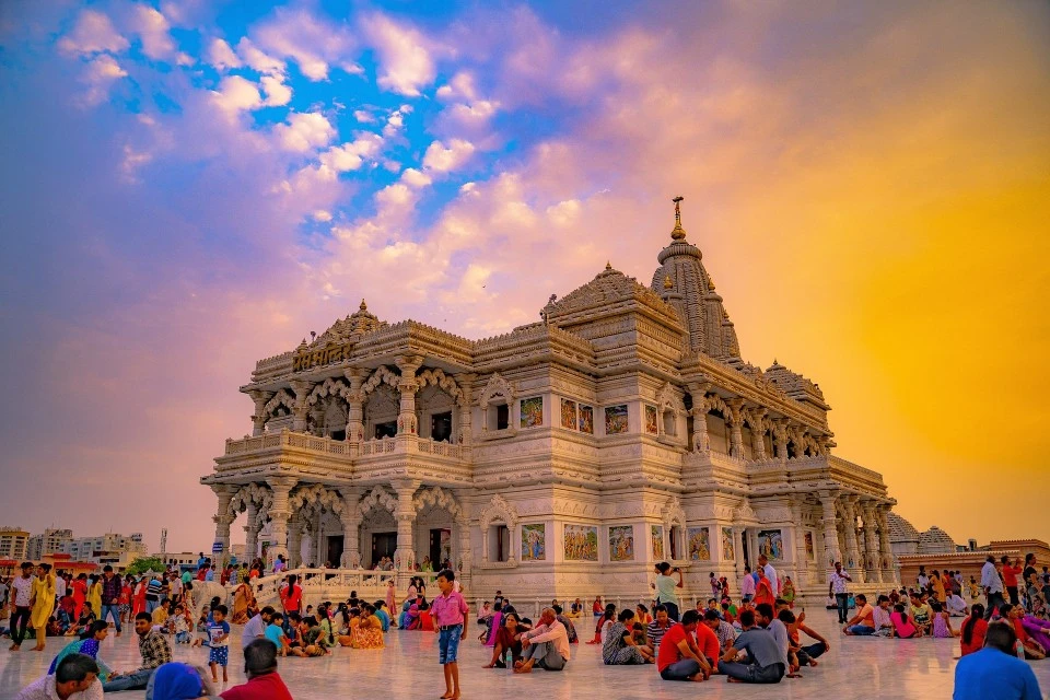 Vrindavan Tour: A Complete Guide to Temples and Spiritu ...