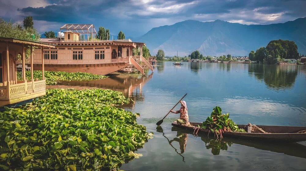 Affordable Srinagar Group Tour Packages: Discover Kashm ...